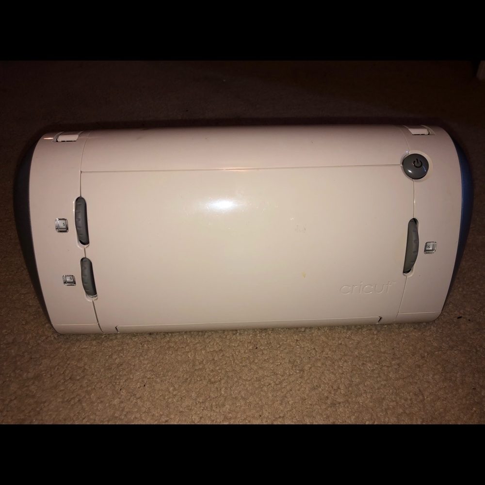 Cricut machine - Picture 5 of 5